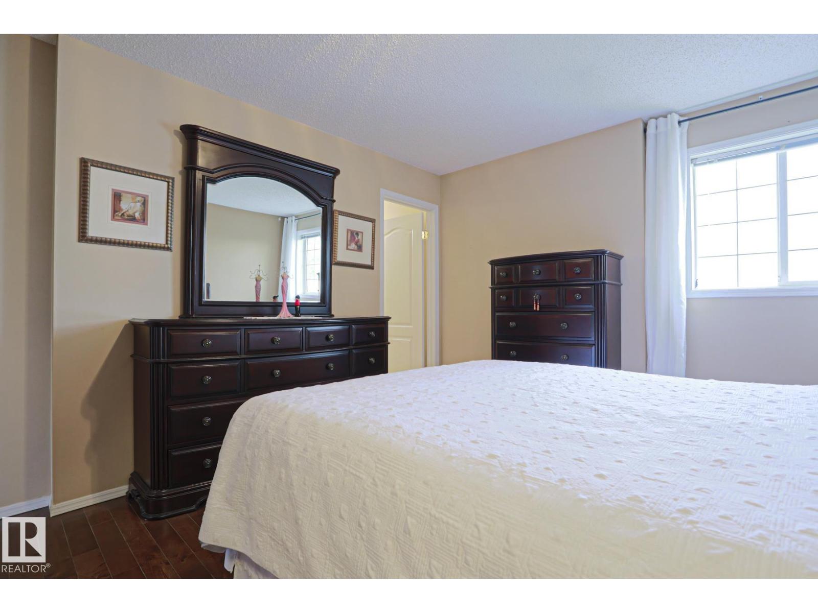 7716 154 AV NW — photo 33