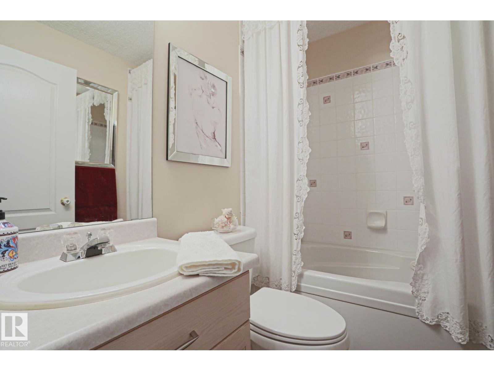 7716 154 AV NW — photo 43