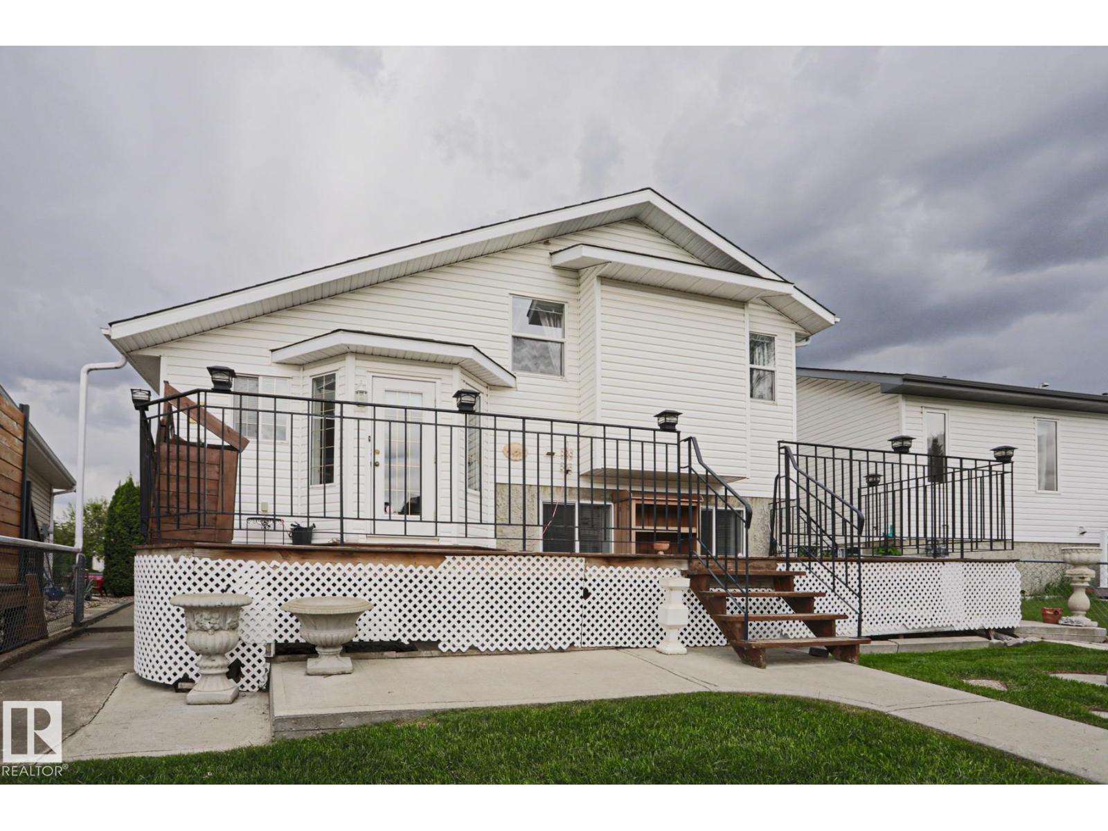 7716 154 AV NW — photo 54