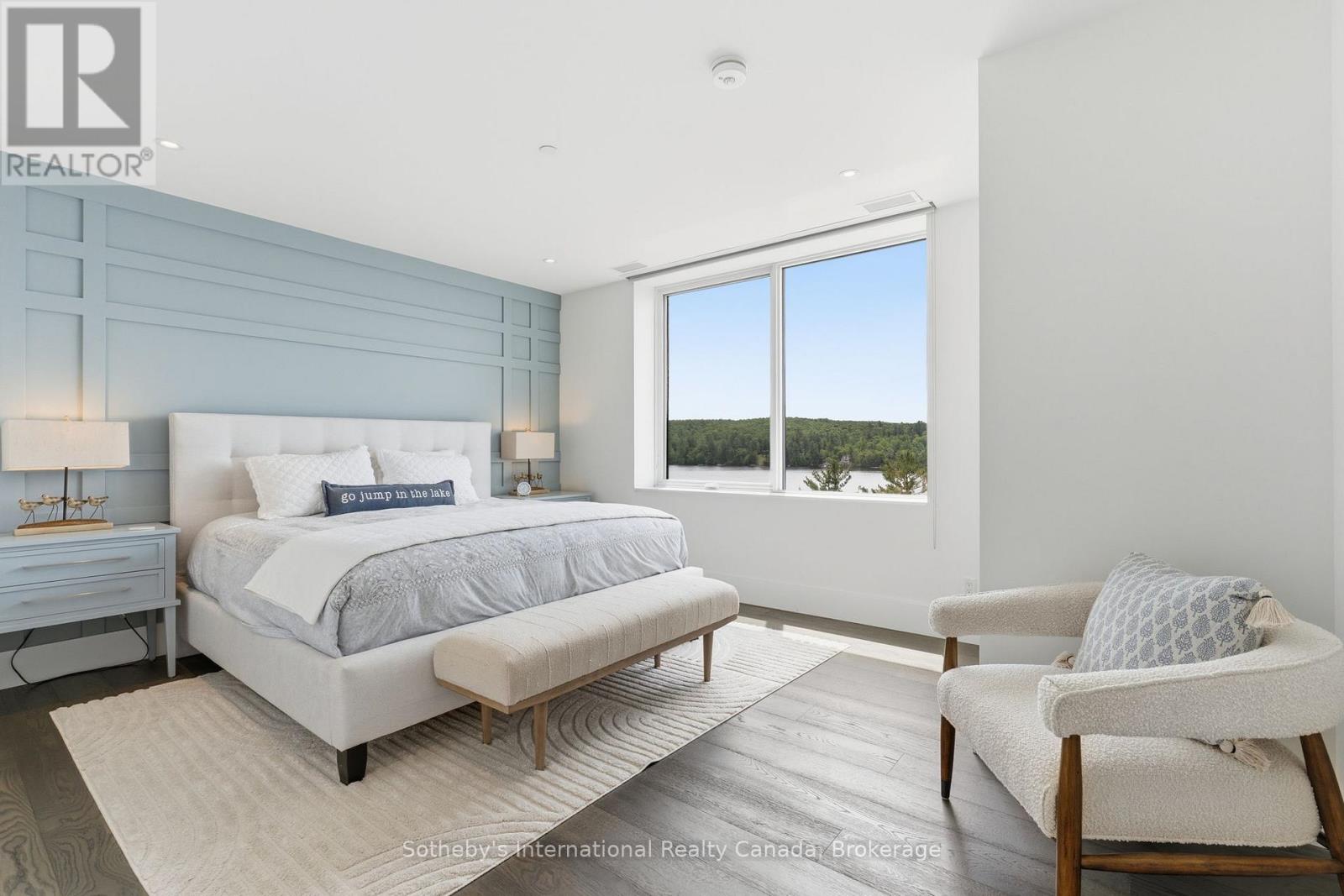 #210 727 GRANDVIEW DRIVE - 20