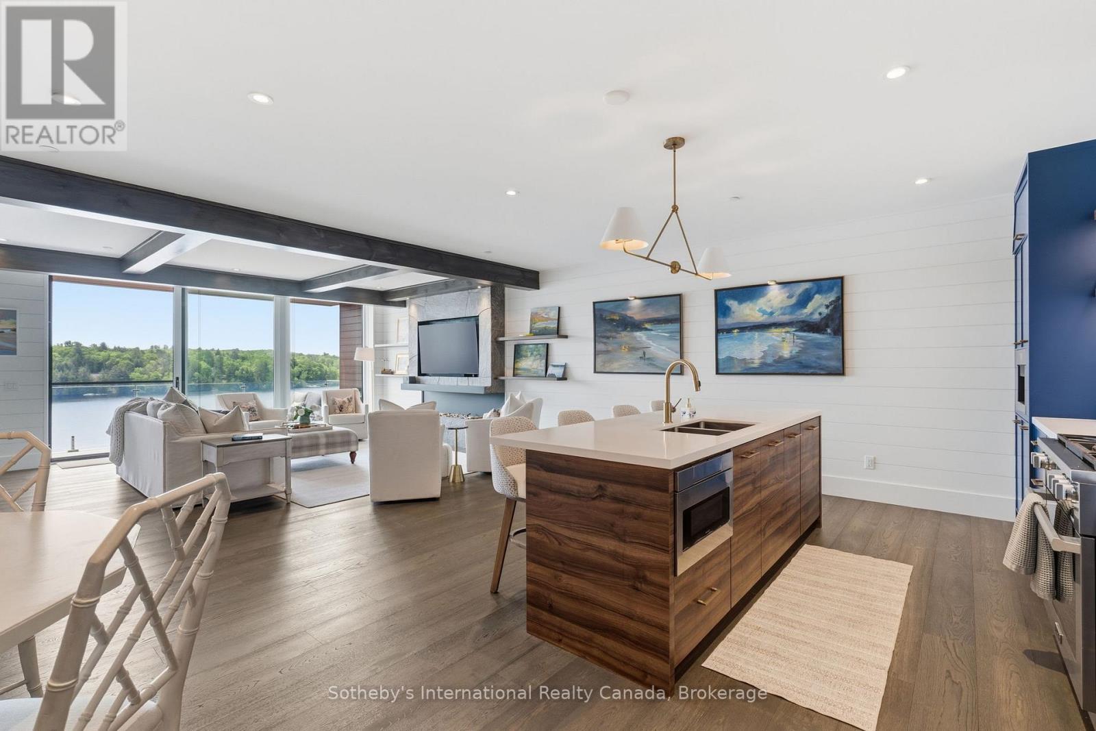 #210 727 GRANDVIEW DRIVE - 7