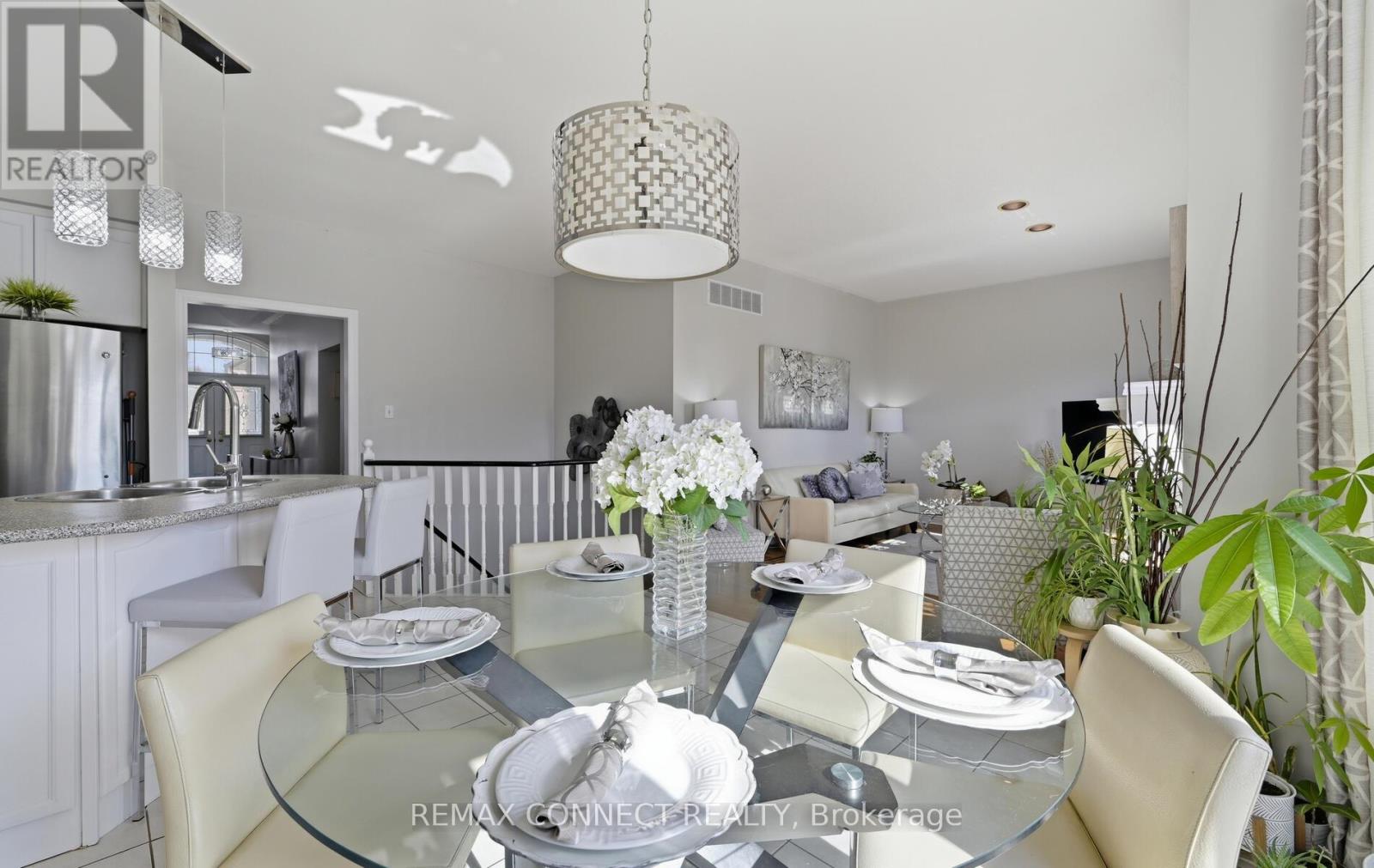 2361 SOUTHCOTT ROAD - 15