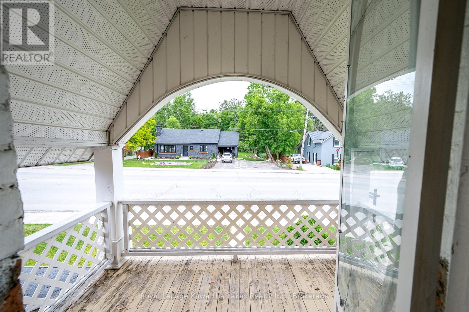 135 COLBORNE STREET - 23