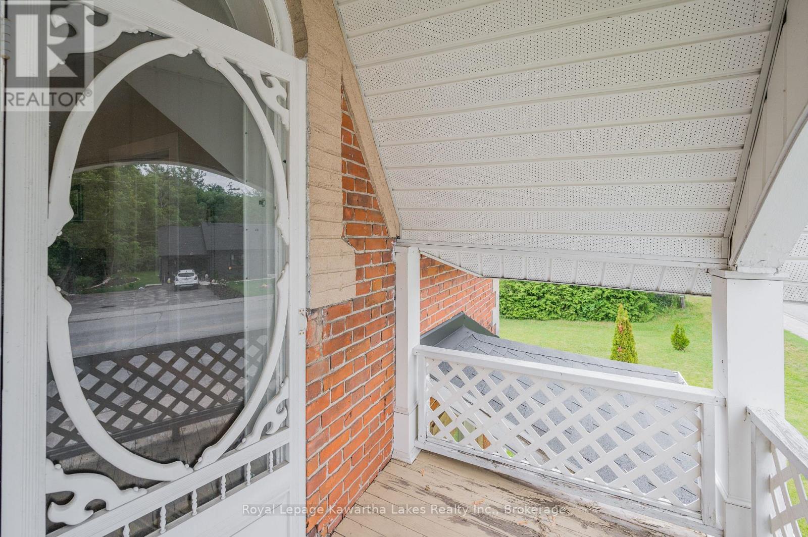 135 COLBORNE STREET - 24