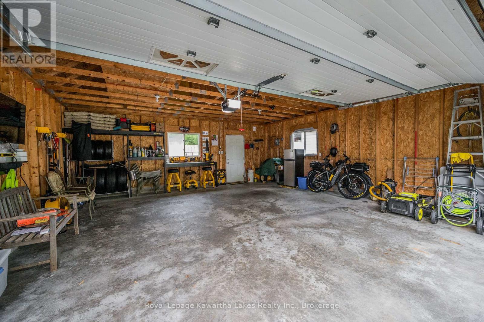 135 COLBORNE STREET - 25