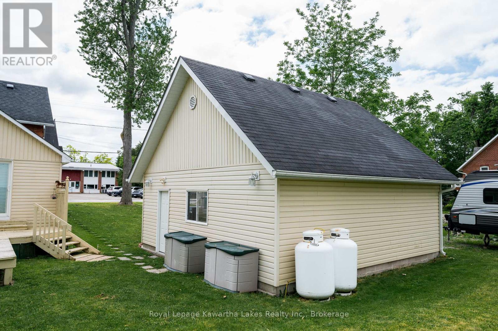 135 COLBORNE STREET - 27