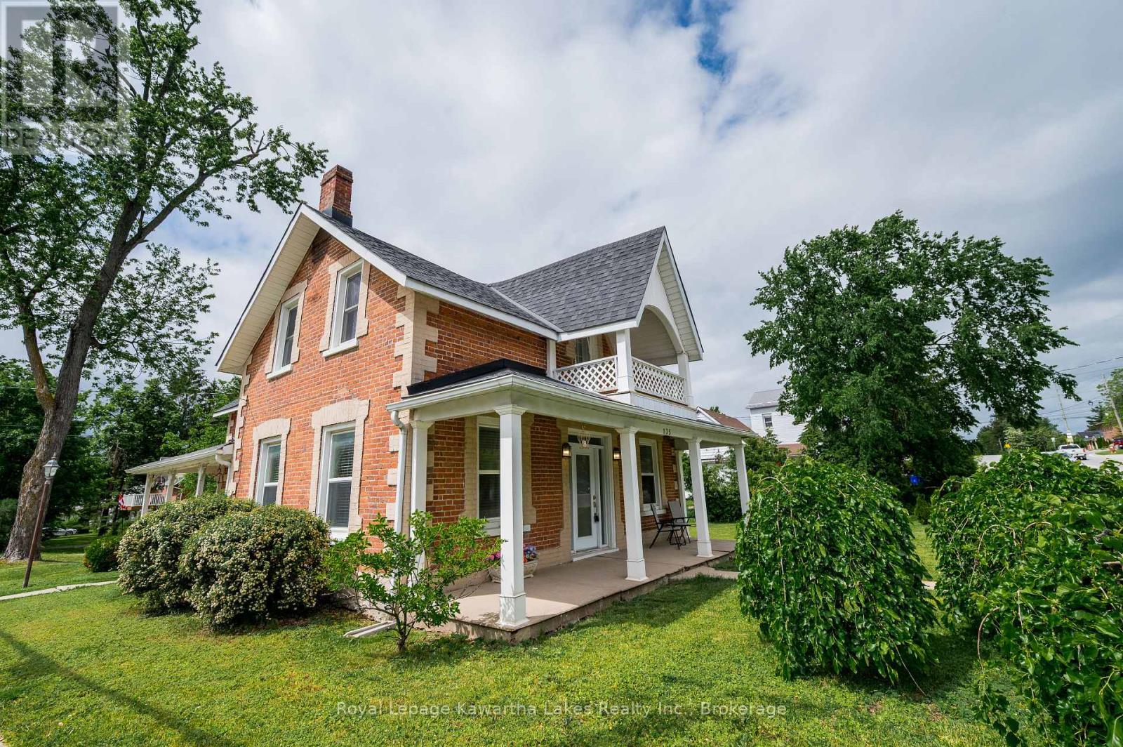 135 COLBORNE STREET - 6