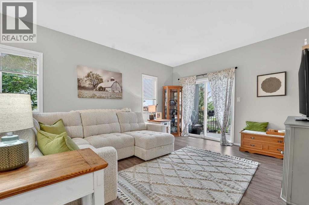 7, 129 Silkstone Road W - photo 2