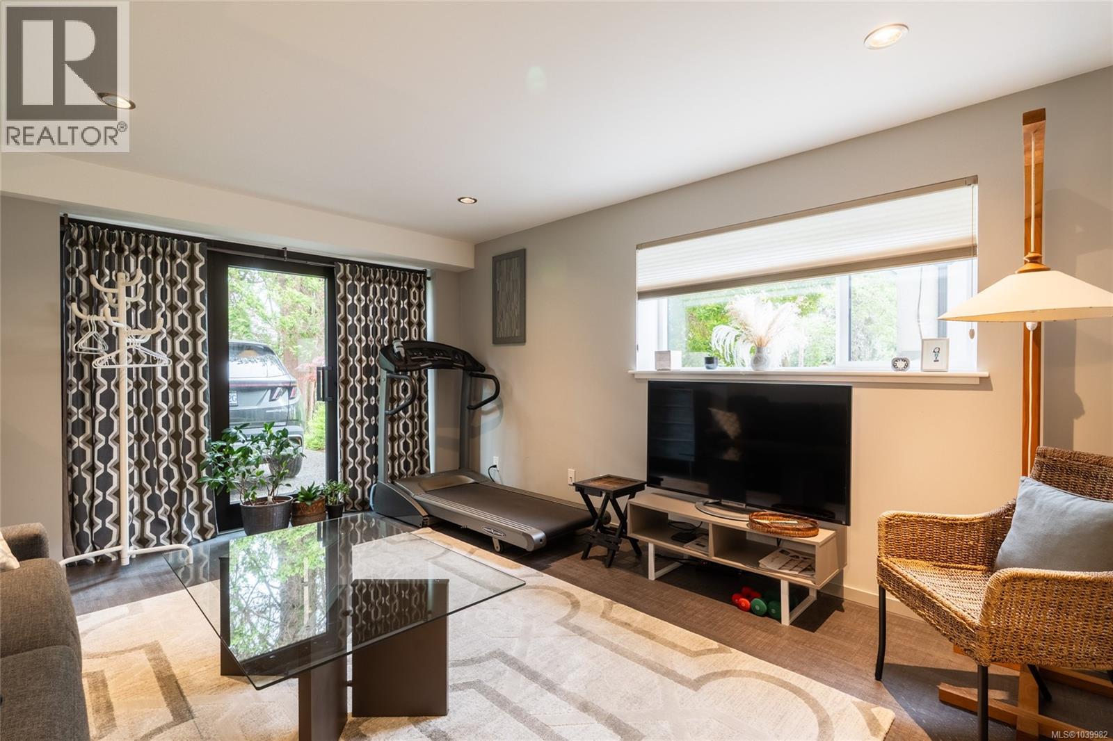 1286 Pike St - 19