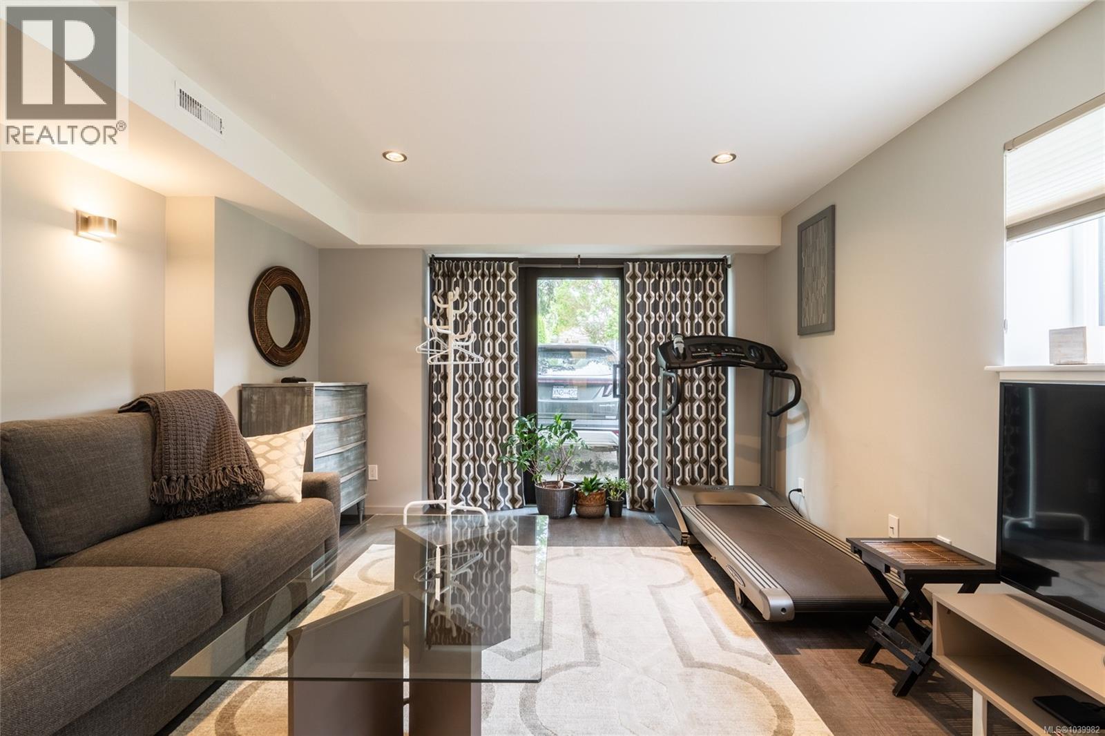 1286 Pike St - 20