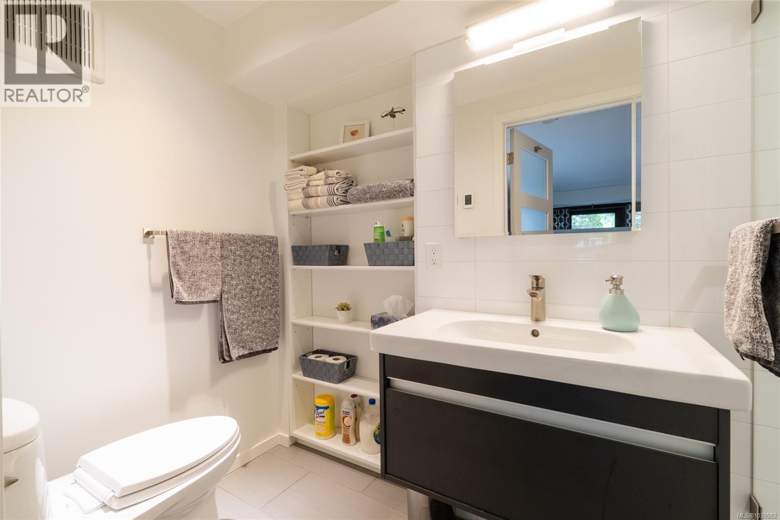 1286 Pike St - 21