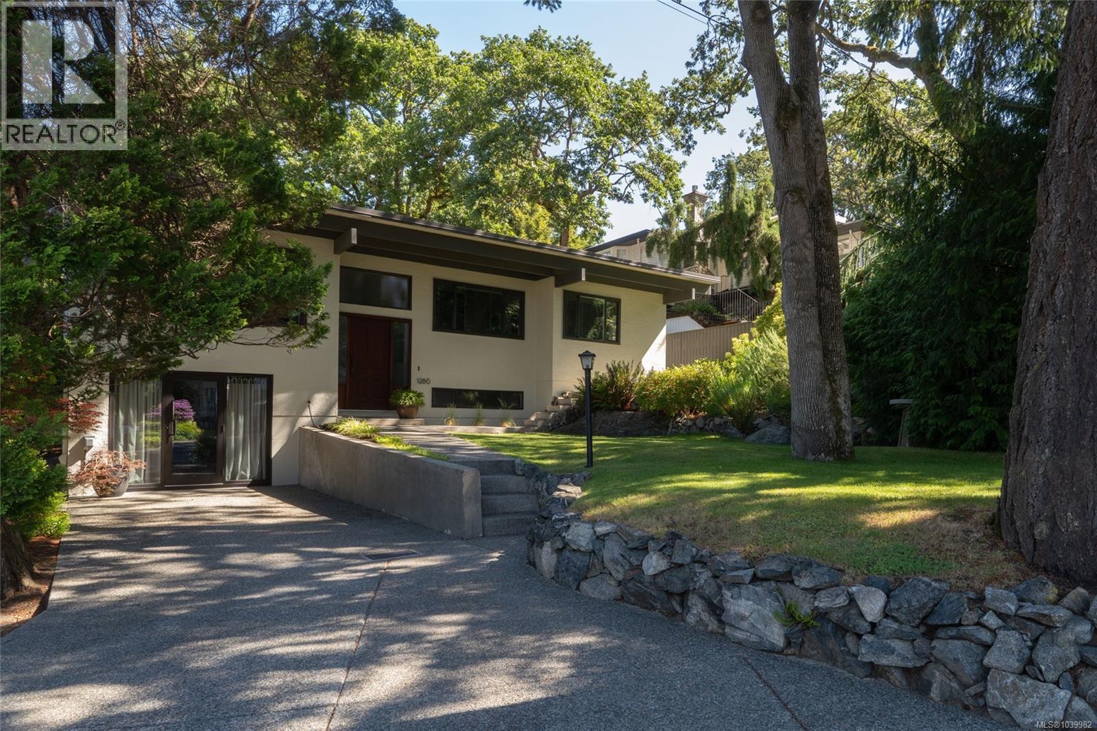 1286 Pike St - 30