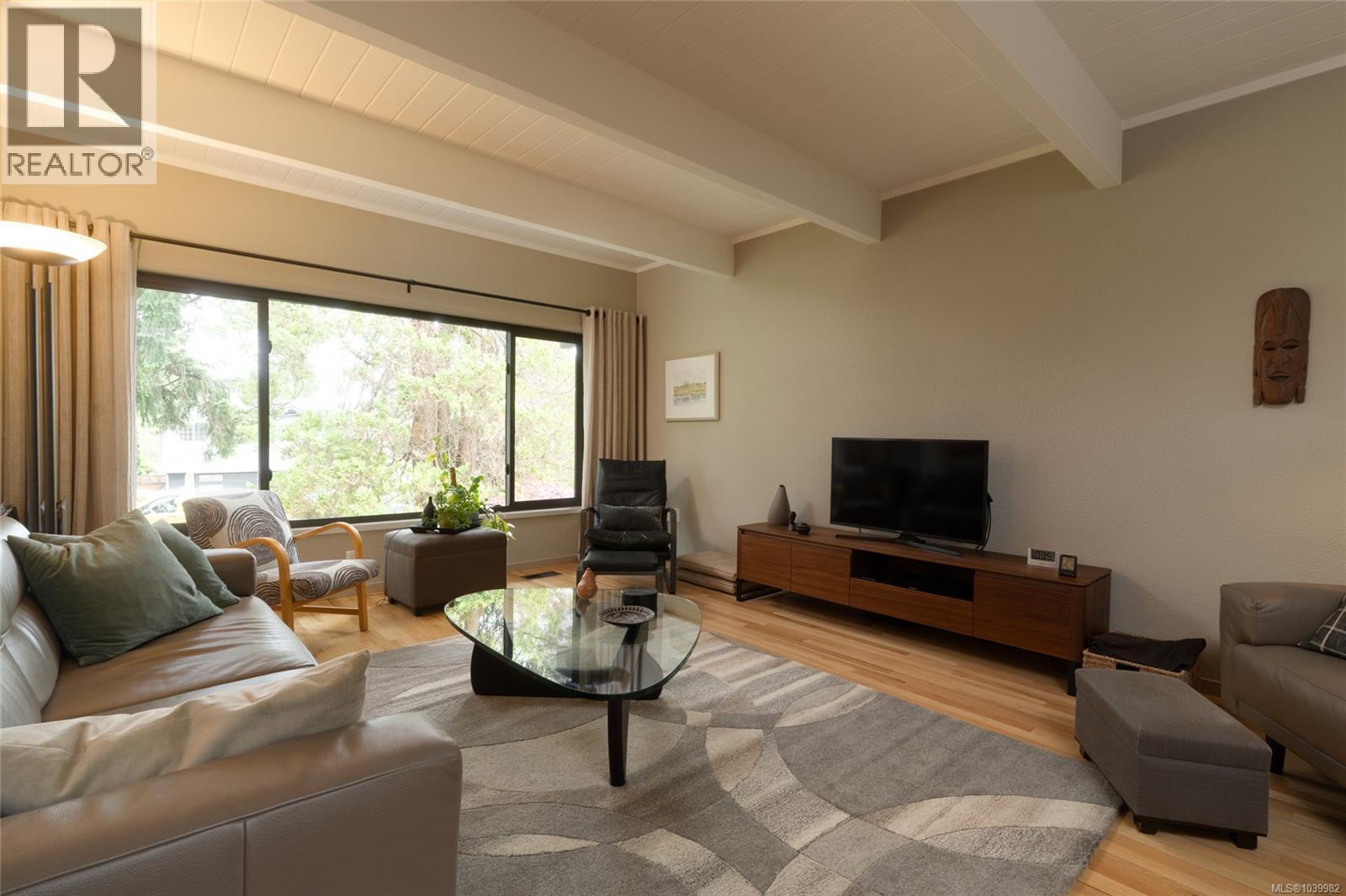 1286 Pike St - 4