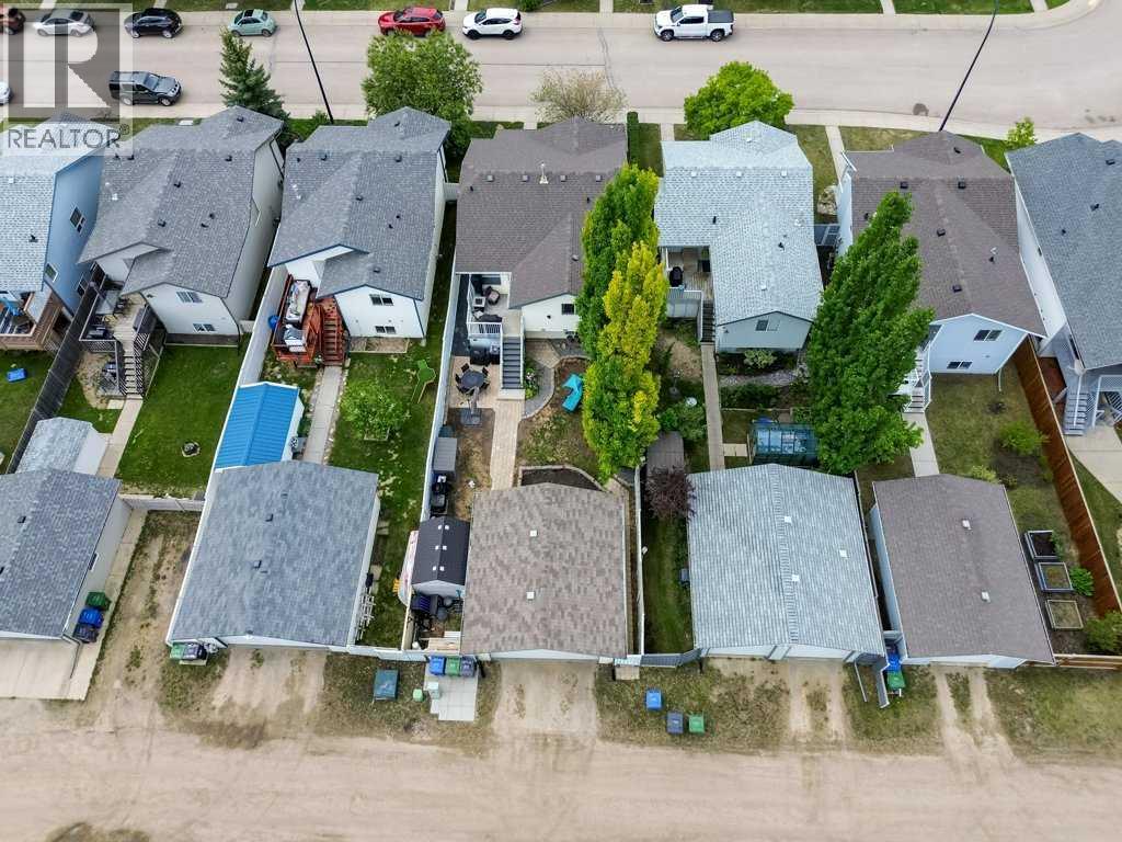 58 Drummond Close — photo 33