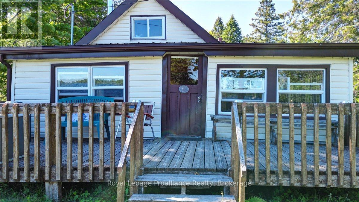 348 STEENBURG LAKE ROAD N - 11