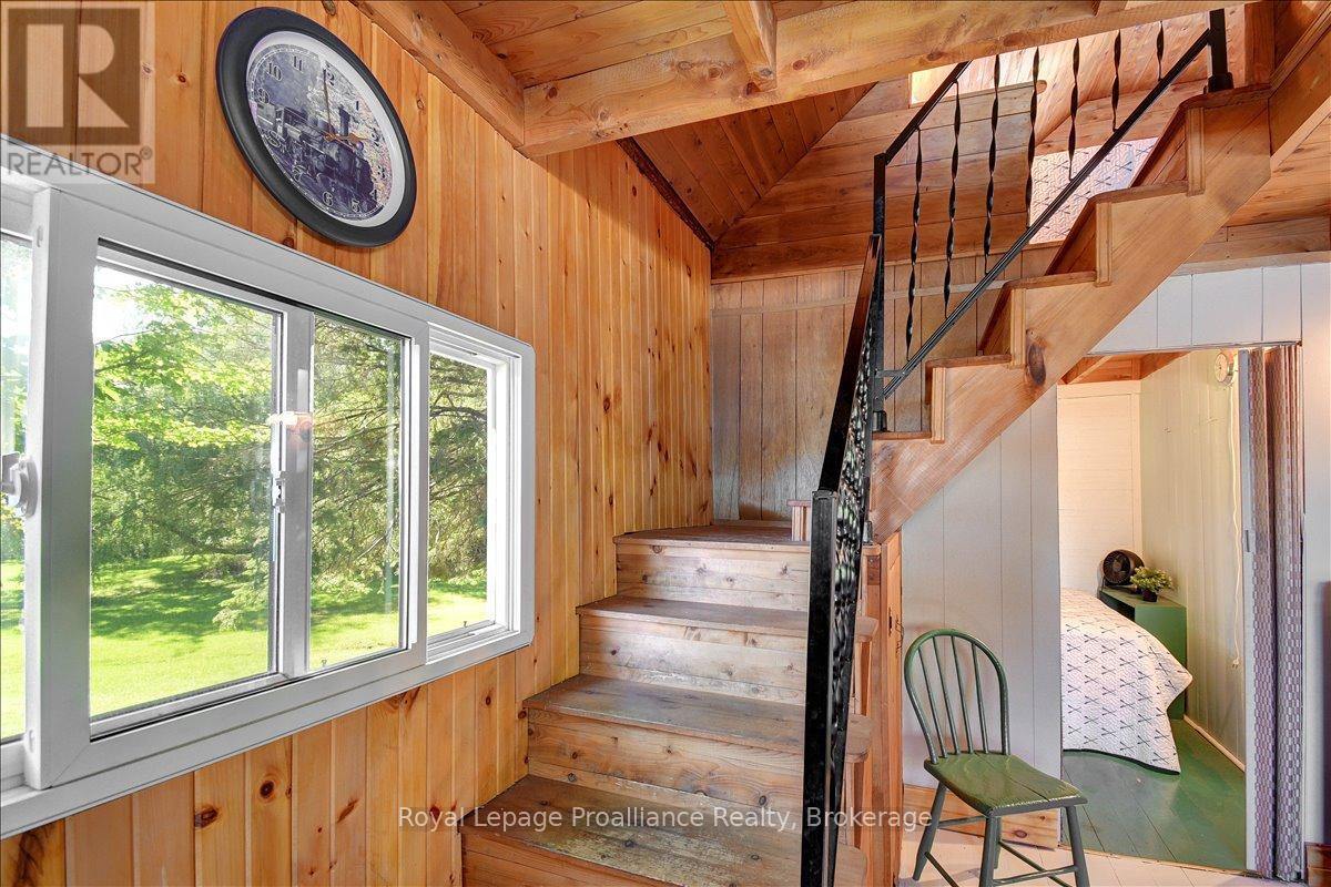 348 STEENBURG LAKE ROAD N - 17