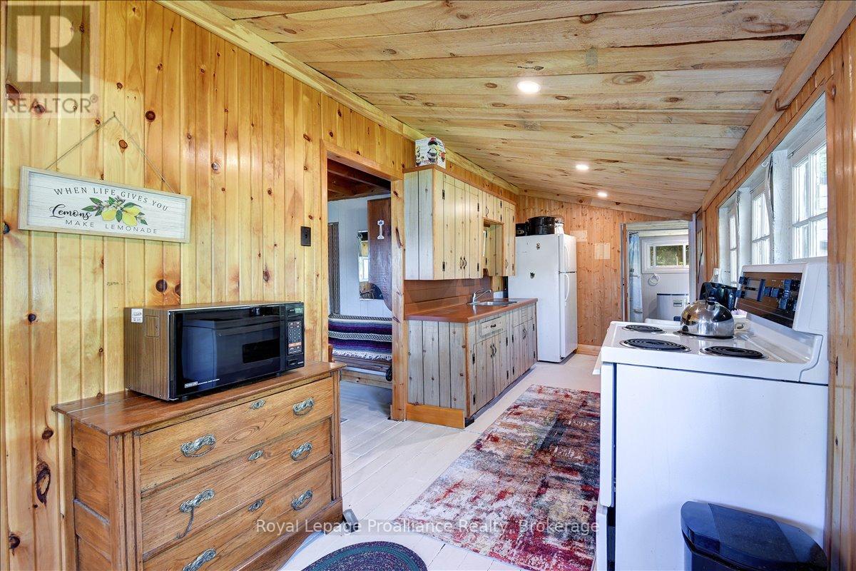 348 STEENBURG LAKE ROAD N - 26