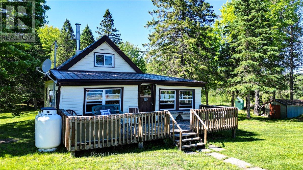 348 STEENBURG LAKE ROAD N - 3