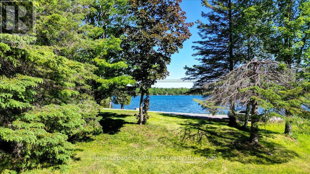 348 STEENBURG LAKE ROAD N - 34