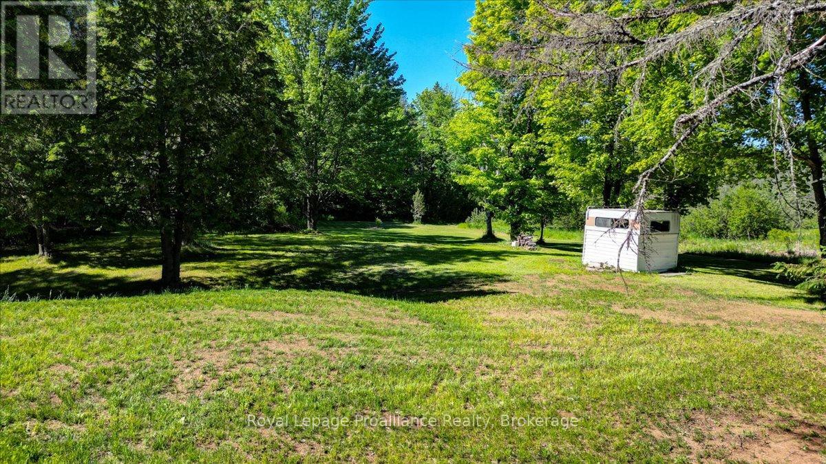 348 STEENBURG LAKE ROAD N - 35