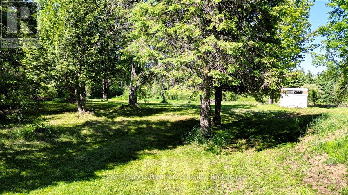 348 STEENBURG LAKE ROAD N - 37