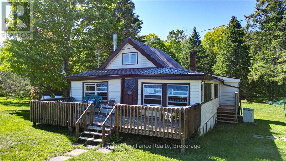 348 STEENBURG LAKE ROAD N - 4
