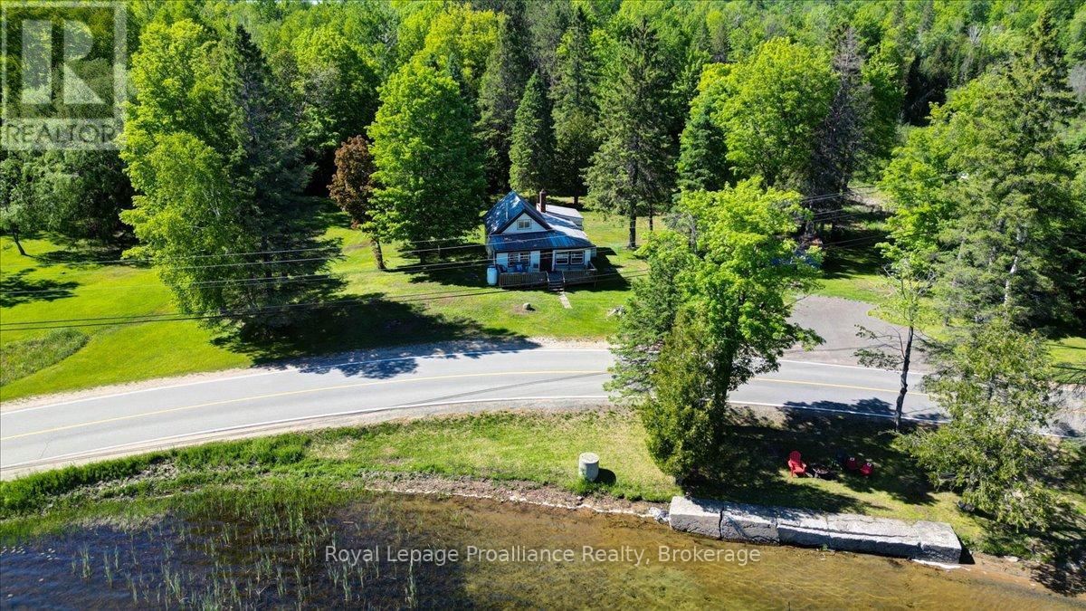 348 STEENBURG LAKE ROAD N - 42