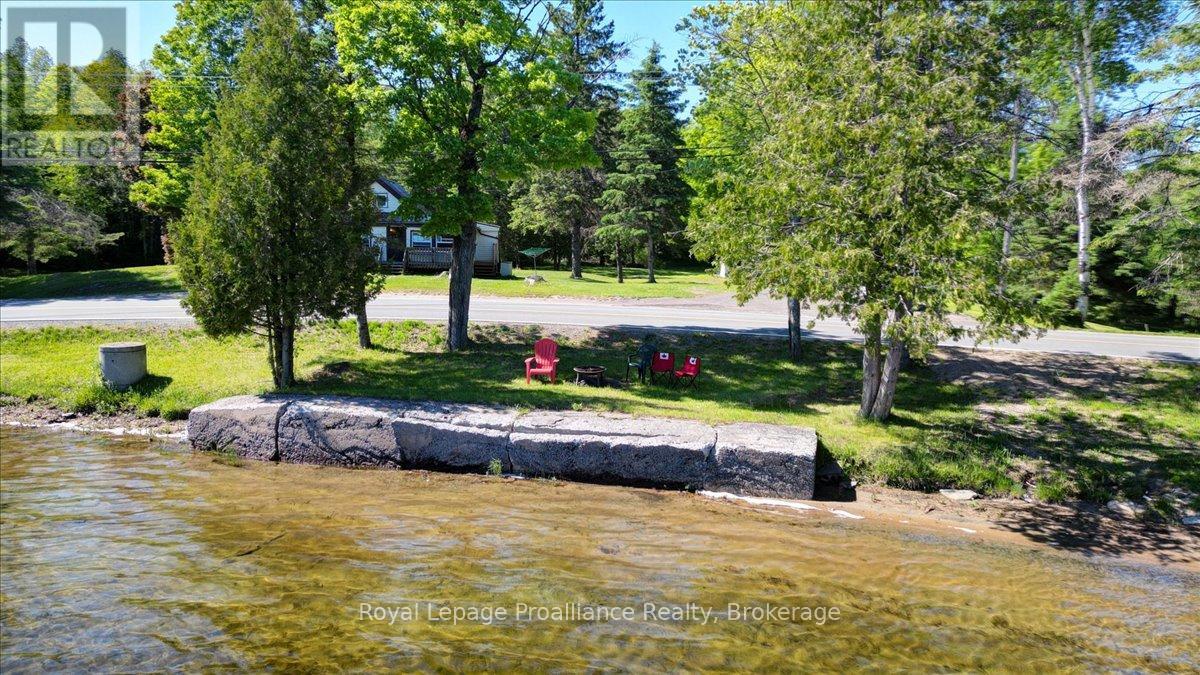 348 STEENBURG LAKE ROAD N - 44