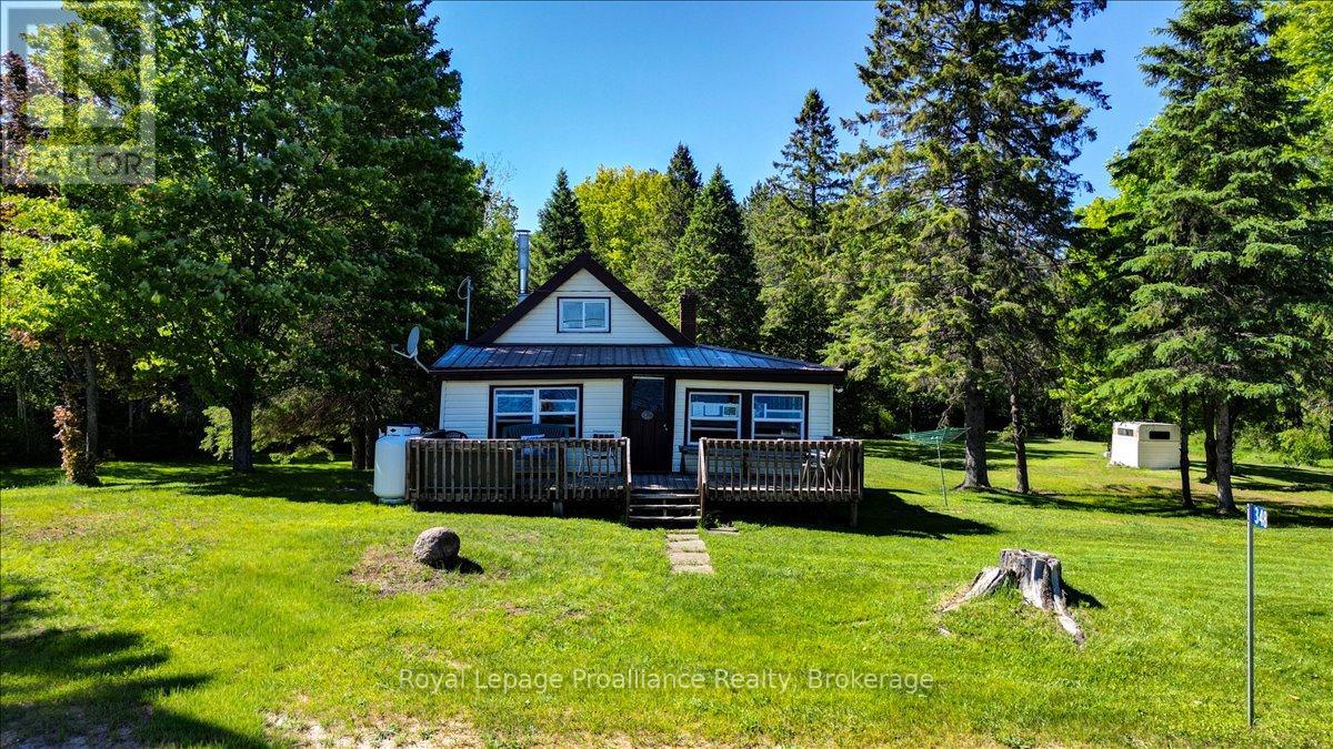 348 STEENBURG LAKE ROAD N - 6
