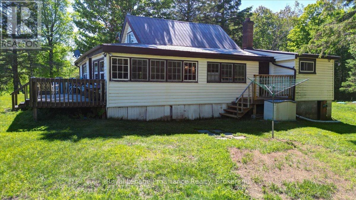 348 STEENBURG LAKE ROAD N - 8