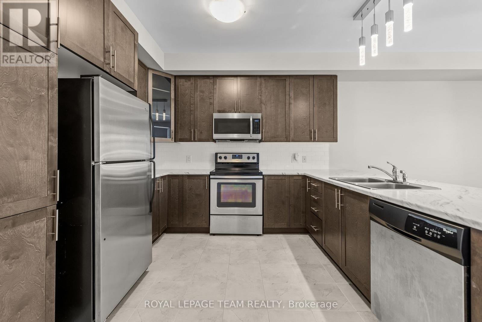 3 Bed, 3 Bath House for Sale in Ottawa – 377 SWEETFLAG STREET, Ottawa – MLS# X13429396 - Image 4