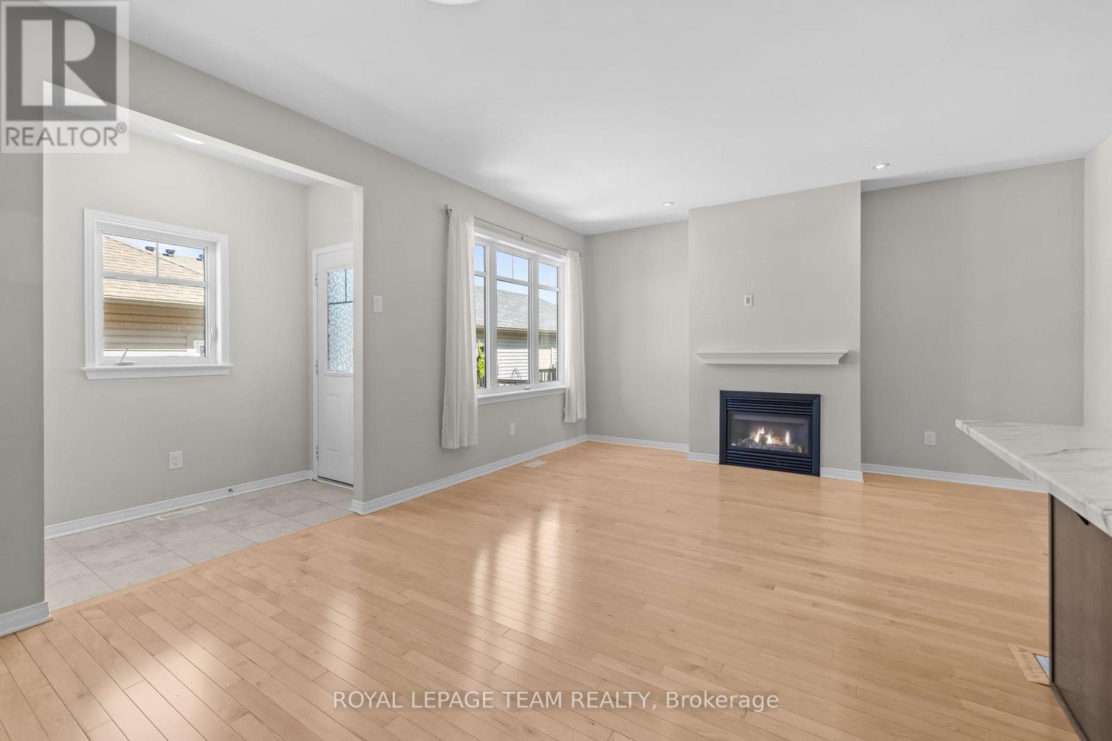 3 Bed, 3 Bath House for Sale in Ottawa – 377 SWEETFLAG STREET, Ottawa – MLS# X13429396 - Image 2