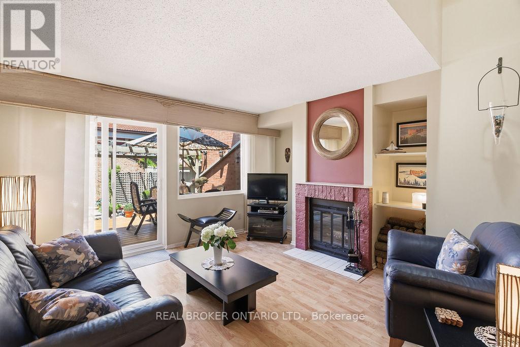 2 Bed, 2 Bath House for Sale in Ottawa – 255 BRUYERE STREET, Ottawa – MLS# X13429402 - Image 11