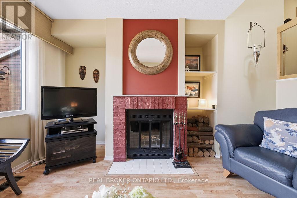 2 Bed, 2 Bath House for Sale in Ottawa – 255 BRUYERE STREET, Ottawa – MLS# X13429402 - Image 12