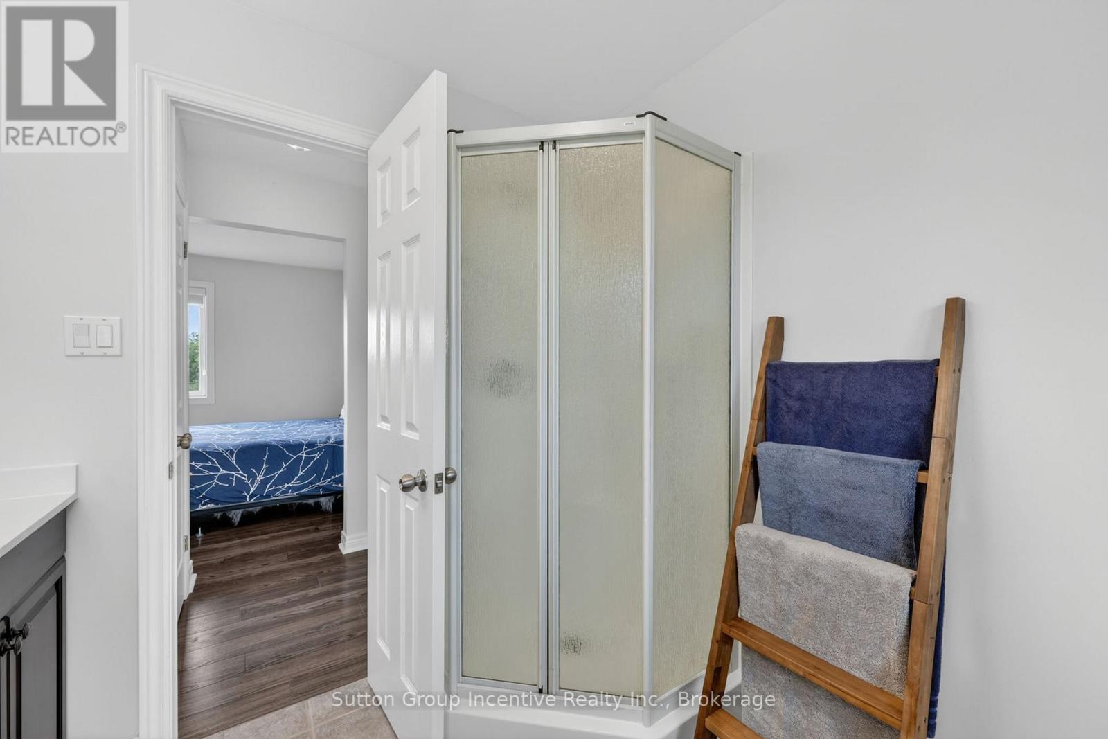 5 MARL CREEK DRIVE - 23