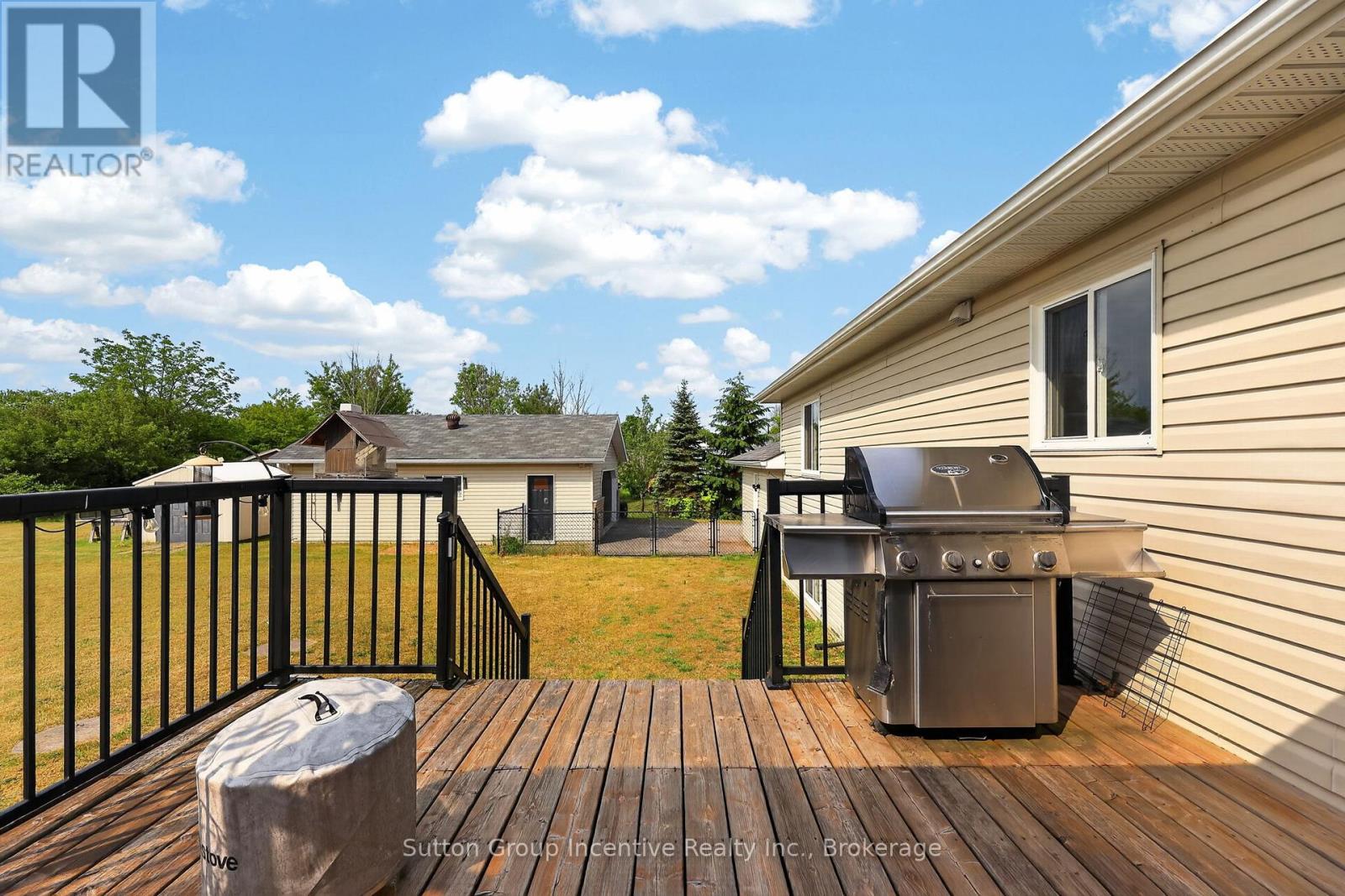 5 MARL CREEK DRIVE - 42
