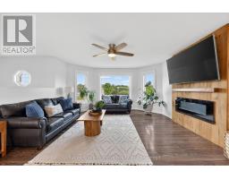 5 Marl Creek Drive, Springwater, ON L0L2K0 Photo 9
