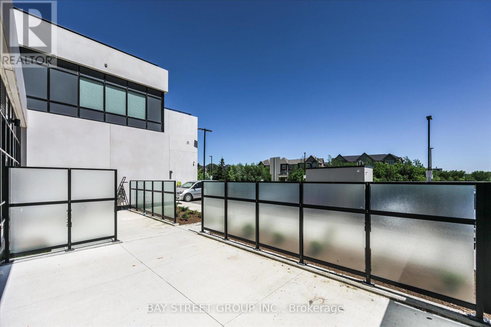 #130 395 DUNDAS STREET W - 12