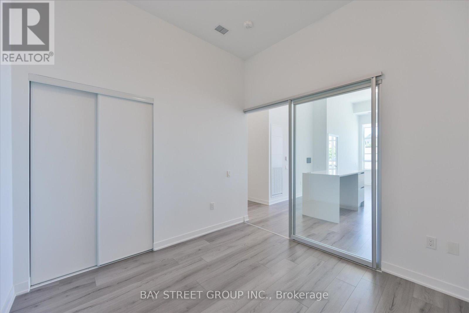 #130 395 DUNDAS STREET W - 9