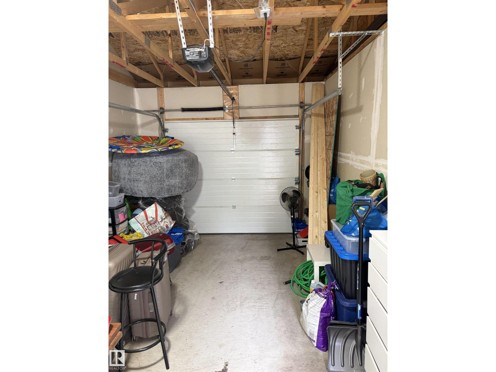10914 71 AV NW - 27