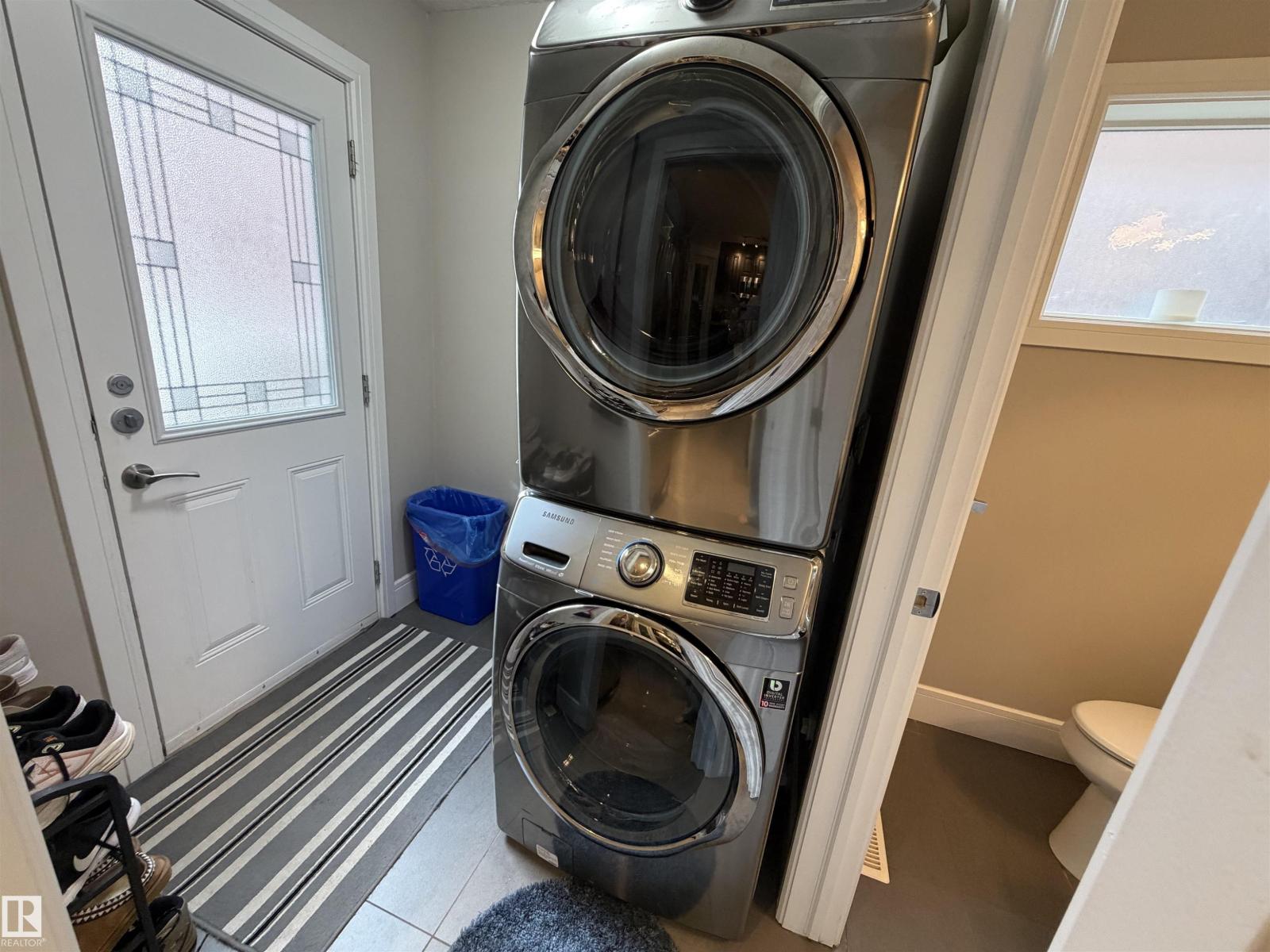 10914 71 AV NW - 22