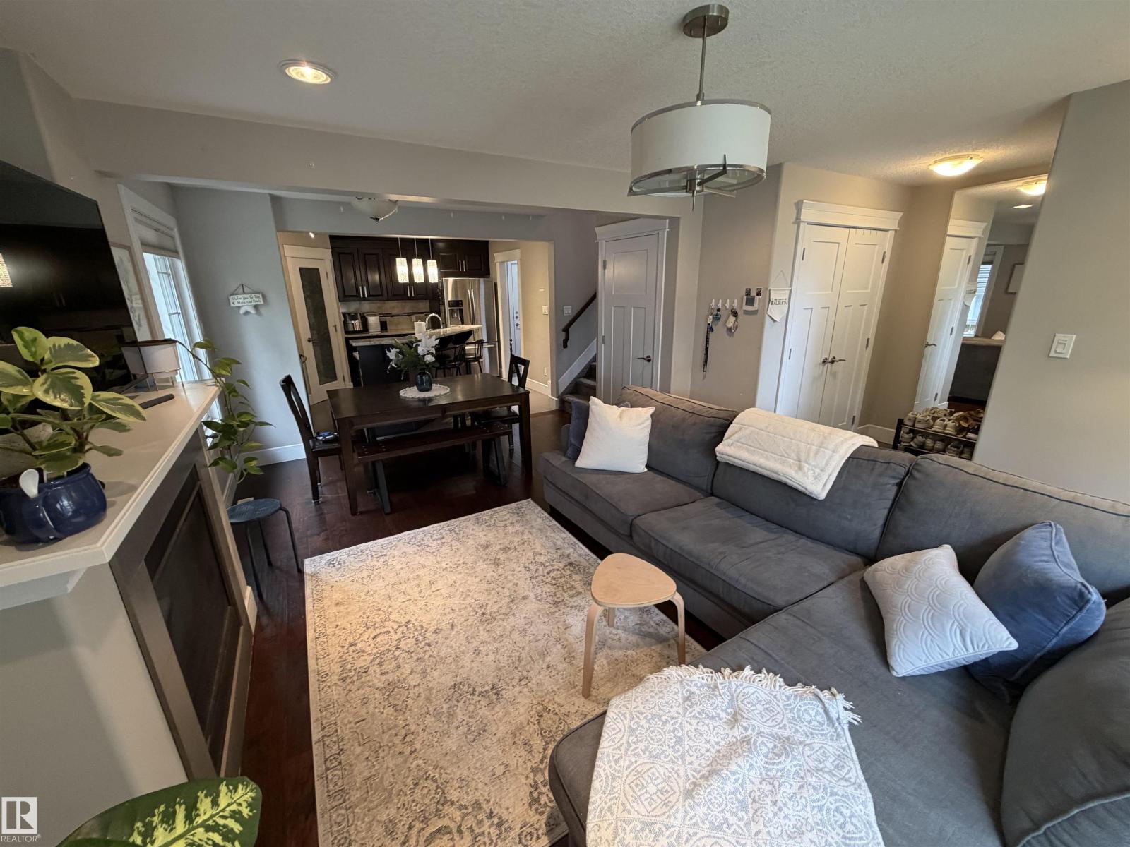 10914 71 AV NW - 3