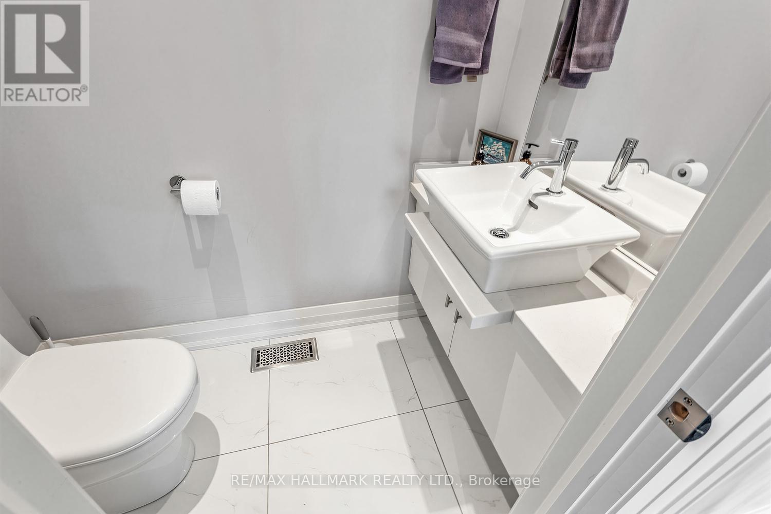 192 ERSKINE AVENUE - 22
