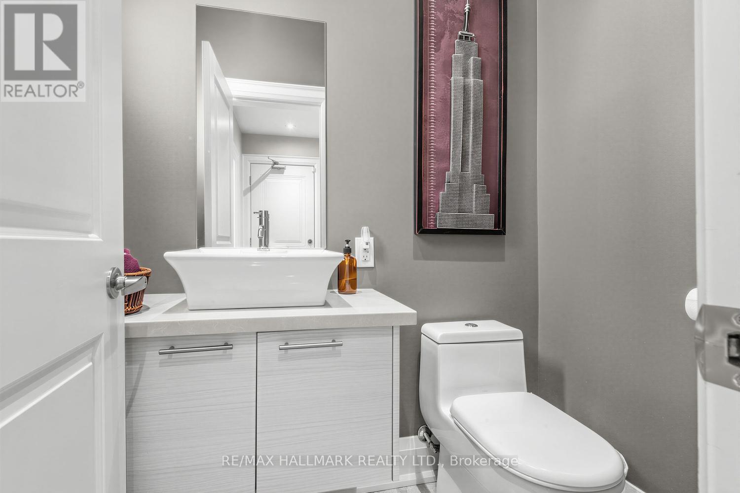 192 ERSKINE AVENUE - 12