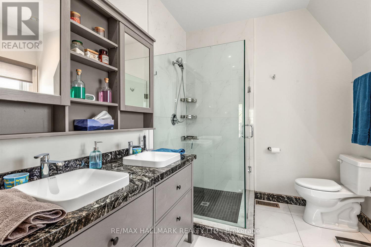 192 ERSKINE AVENUE - 19