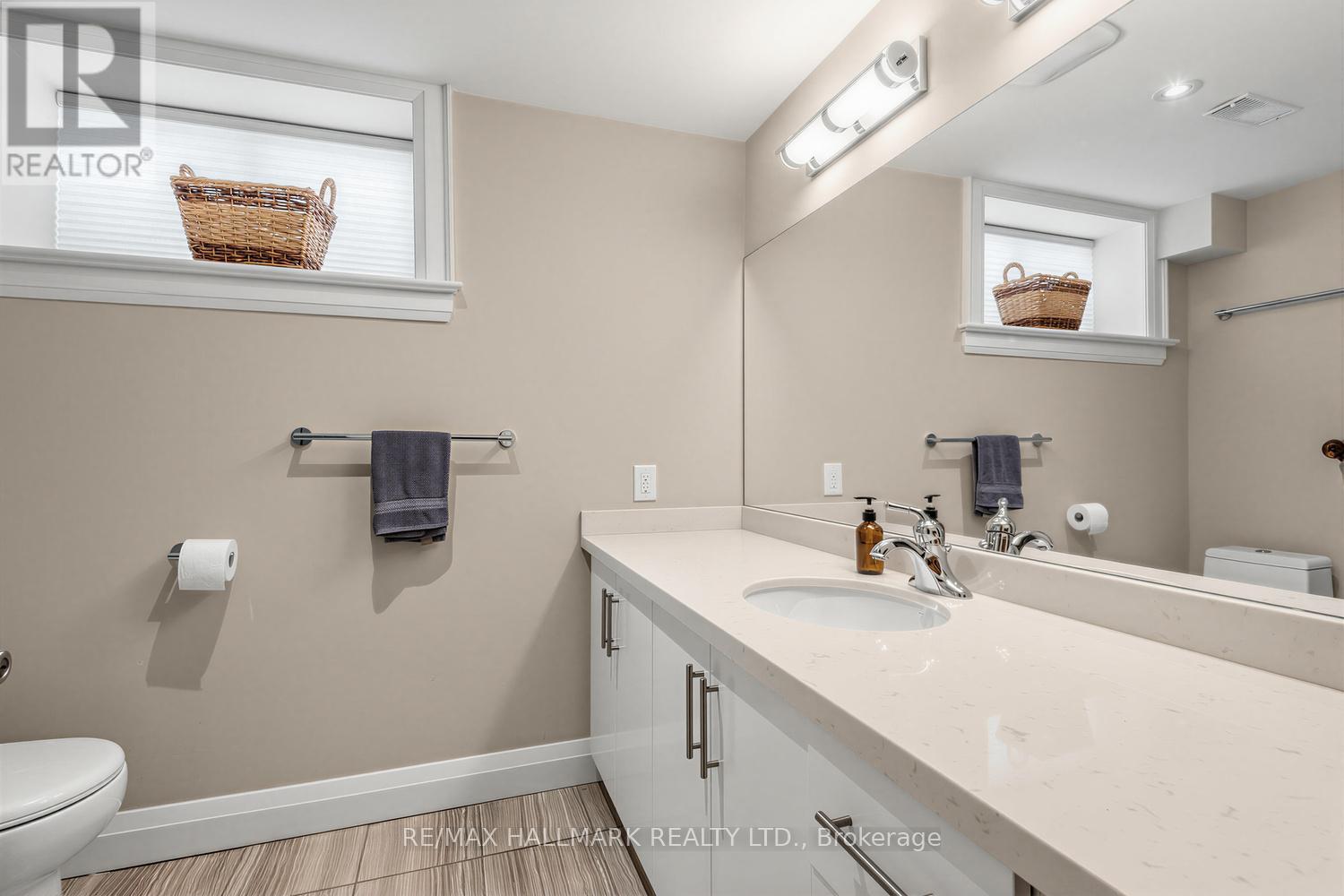 192 ERSKINE AVENUE - 25