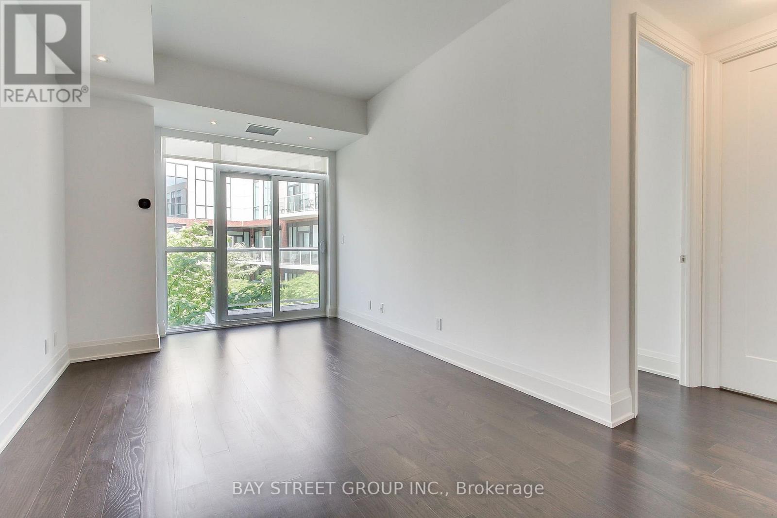 #312 20 FRED VARLEY DRIVE - 11