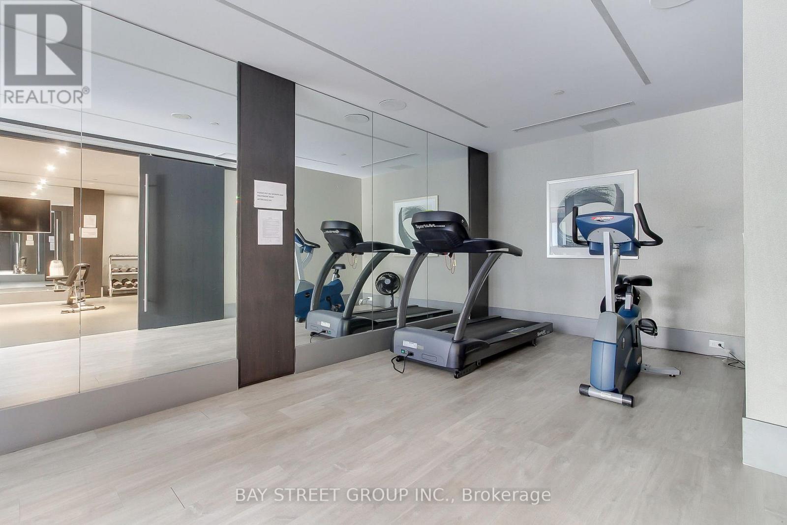 #312 20 FRED VARLEY DRIVE - 23
