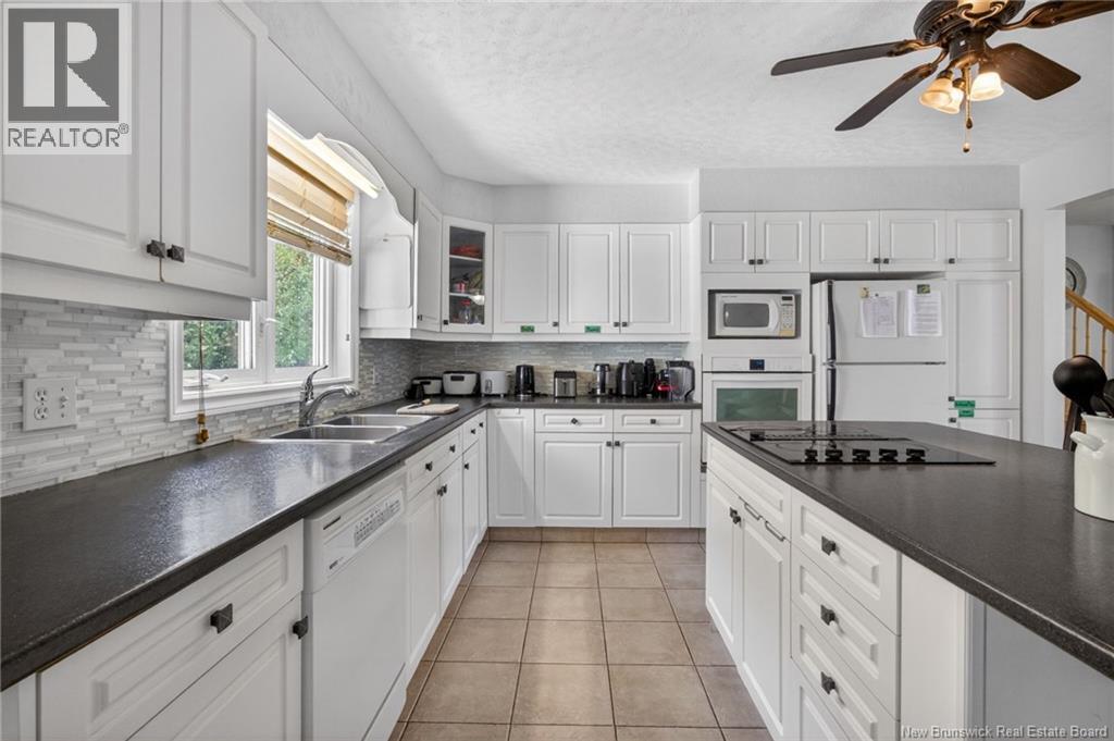 414 Amirault Street - Image 10