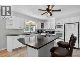 Living room - 414 Amirault Street, Dieppe, NB E1A1G3 Photo 11